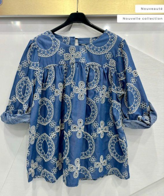 ​Blouse Bohème en Denim Doux et Broderies