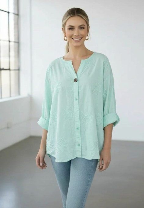 ​Blouse Fluide & Délicates Broderies Florales