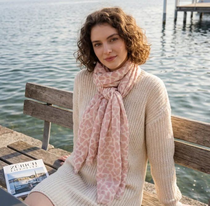 ​Foulard Fluide & Cœurs Romantiques