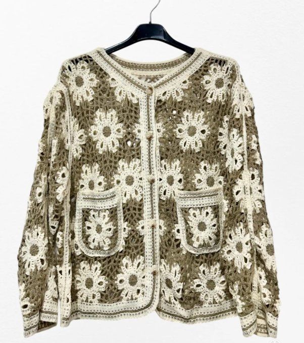 ​Gilet en Maille Crochetée & Motifs Floraux