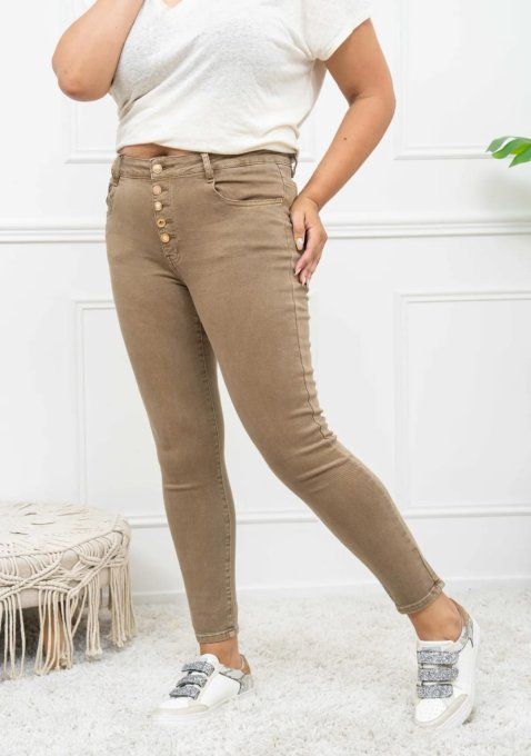 ​Jean skinny à boutons apparents