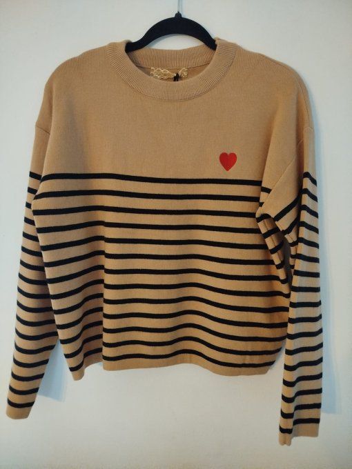​Pull rayé - Camel et Noir - Coeur Rouge