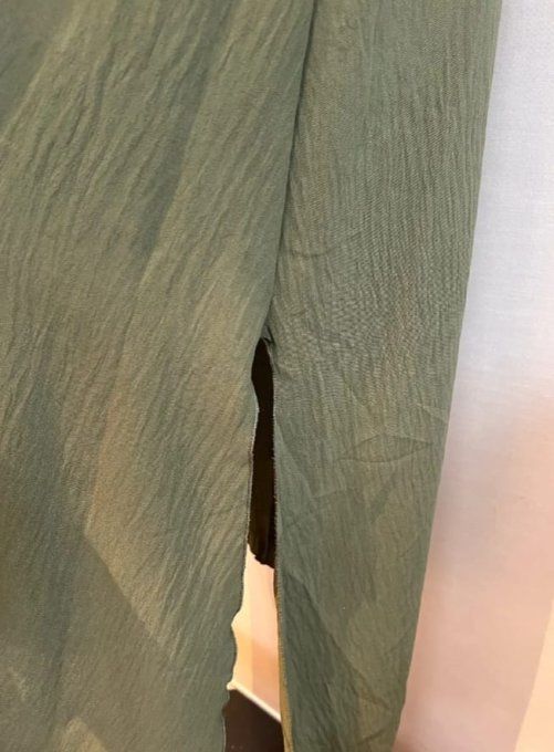 Robe longue fluide  étoiles dorées. 