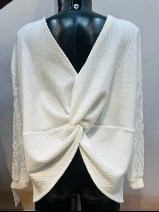 Pull blanc manches en dentelle