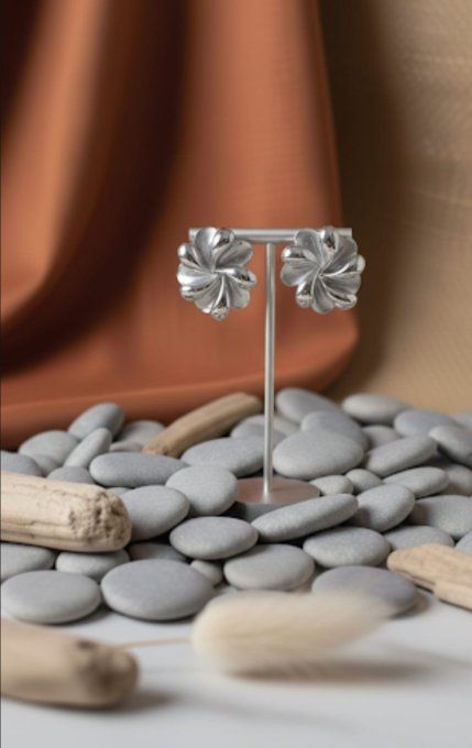 Boucles d'oreilles Fleur d'Argent 