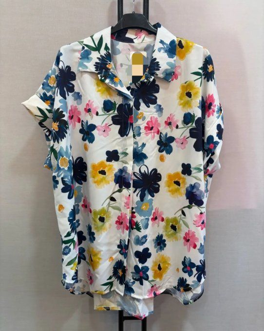 chemisier blanc fleuri, haut bouquet floral, chemisier manches courtes femme, mode féminine été, sty