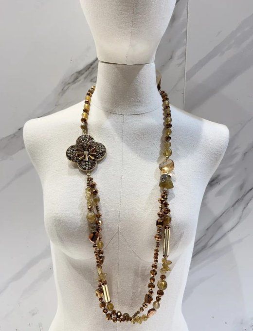 Collier Long Double – Pendentif Trèfle et Perles Texturées