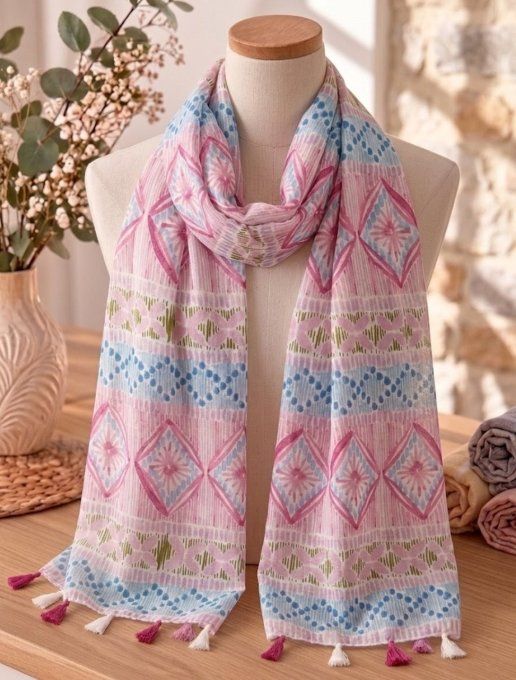 Écharpe à Imprimés Géométriques & Pompons