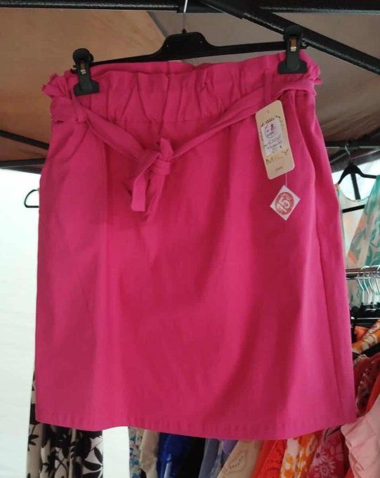 Jupe courte taille haute  Volants & Ceinture Fleurie 