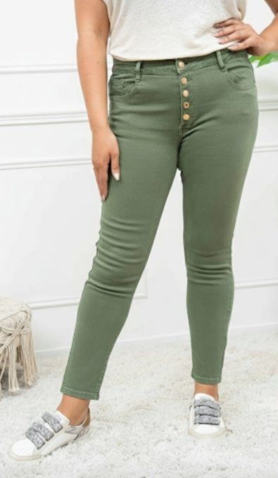 ​Jean skinny à boutons apparents