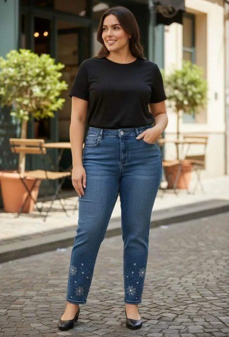 ​Jean Slim Bleu aux Détails Floraux et Strass