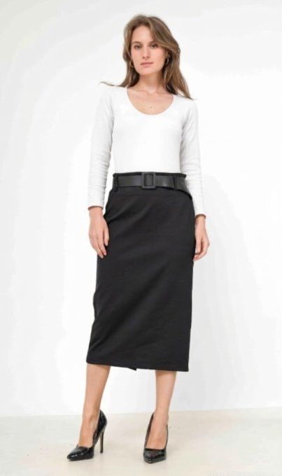 Jupe Midi Ceinturée Élégante
