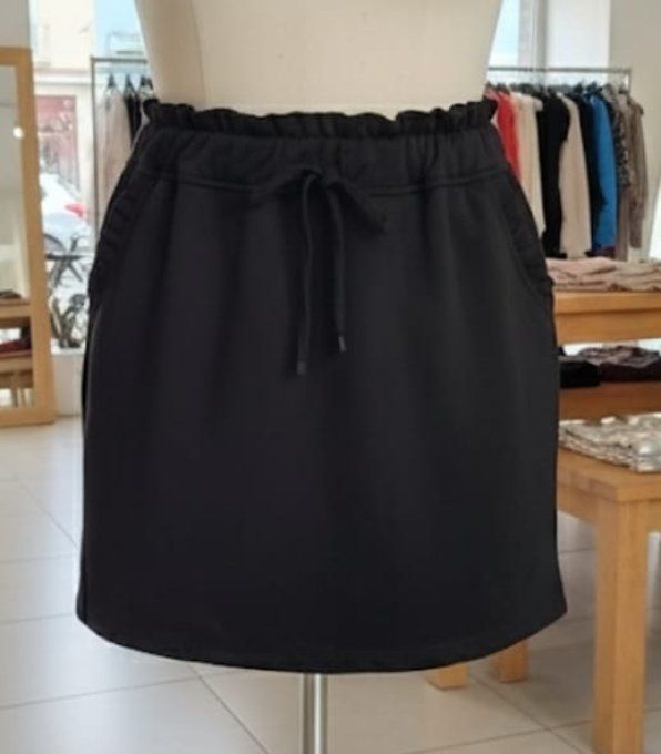 Mini-Jupe Noire Effet Daim Belle taille