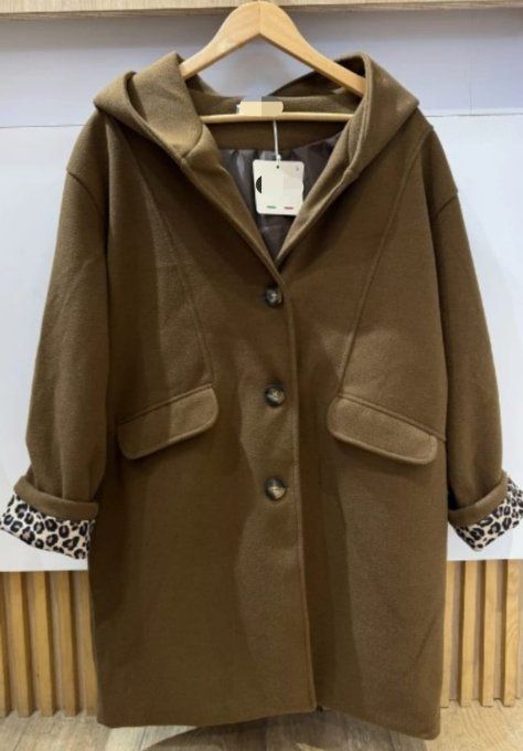 Manteau Mi-Long à Capuche "Léopard Chic"