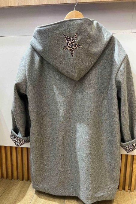 Manteau Mi-Long à Capuche "Léopard Chic"