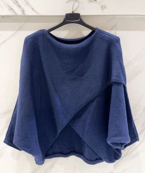 Pull doux asymétrique en Maille bleu marine