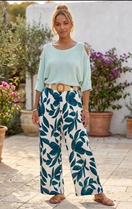 Pull Léger & Épaule Dénudée