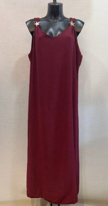 Robe longue fluide étoiles dorées.