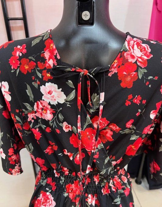 Robe Longue Fleurie Noire & Rouge à Dos Croisé