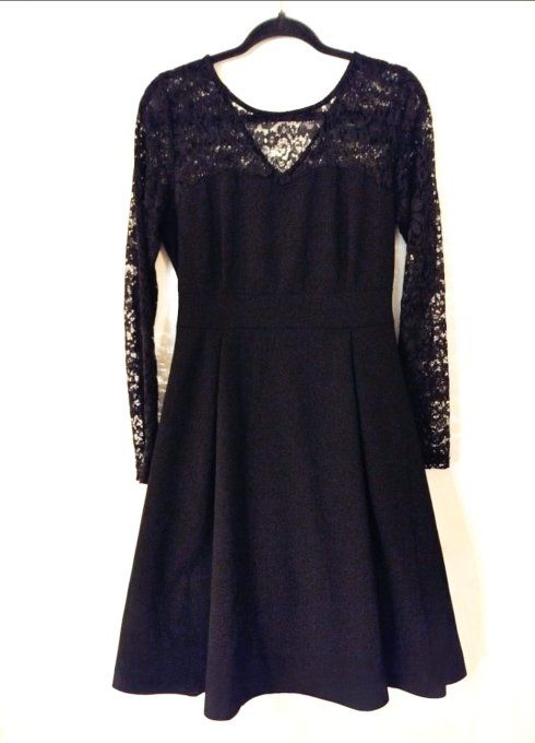 Robe Noire Elégante 