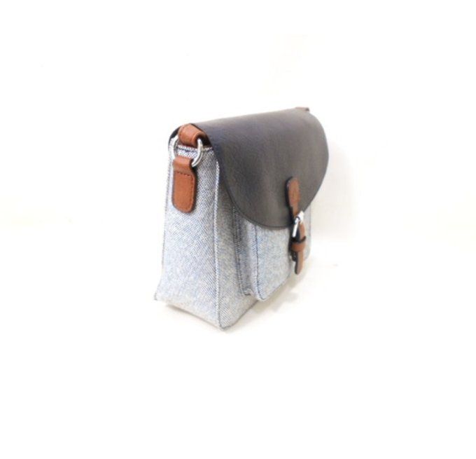 Sac Besace Bleu Marine et Toile
