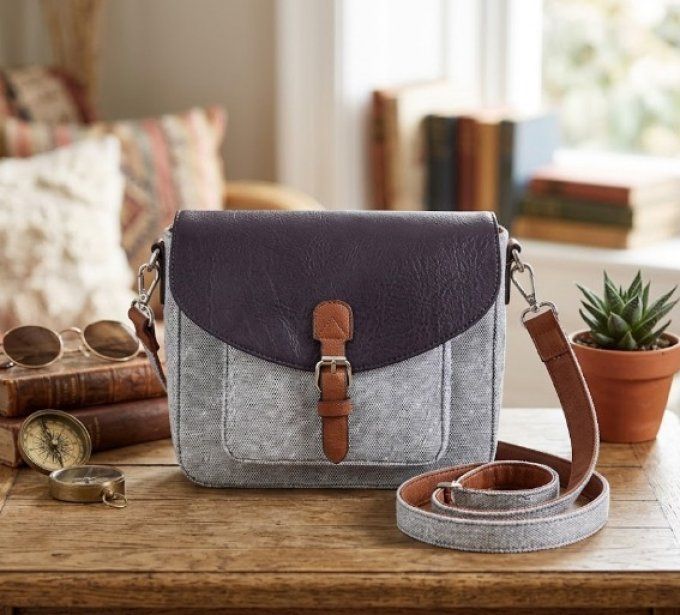 Sac Besace Bleu Marine et Toile