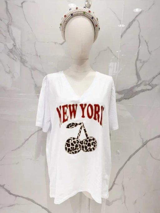 T-shirt Blanc Col V - "NEW YORK" Cerises Léopard