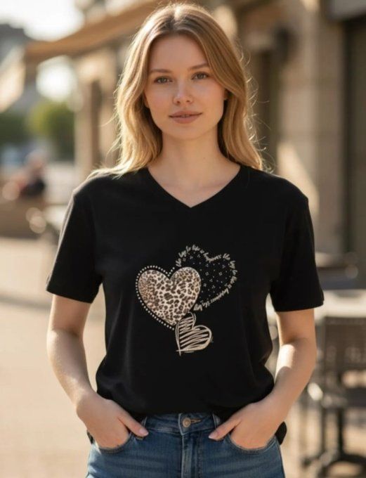 ​T-shirt Noir - Cœurs Scintillants