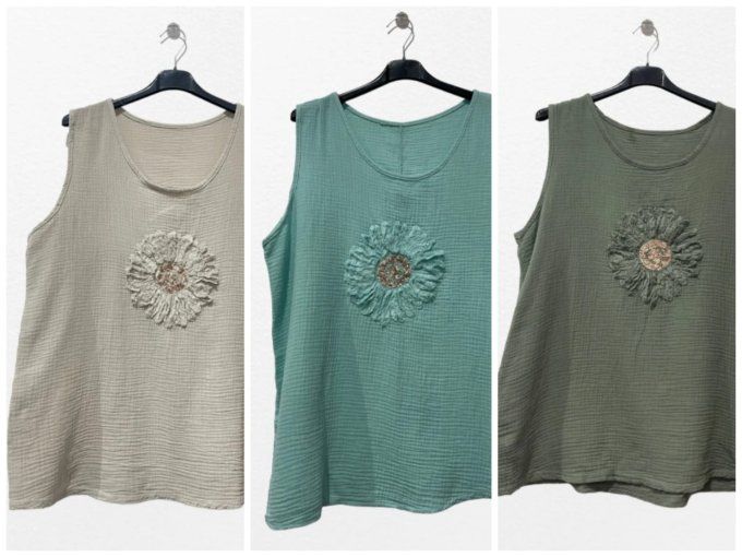 Top "Fleur Bohème" Sans Manches en Gaze de Coton & Sequins ✨
