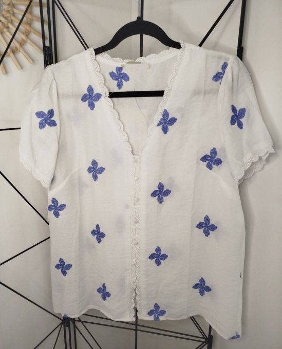 Tunique blanche fleurs bleues