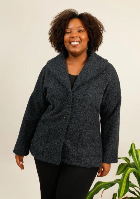 ​Veste Courte Texturée – Col Revers