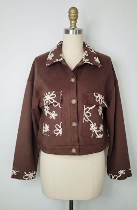 Veste coupe droite daim & broderies fleuries