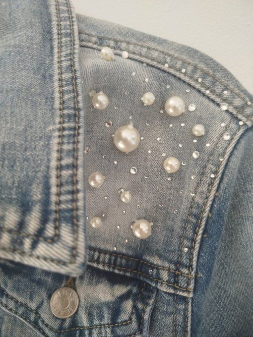 Veste en Jean Ornée de Perles & Strass