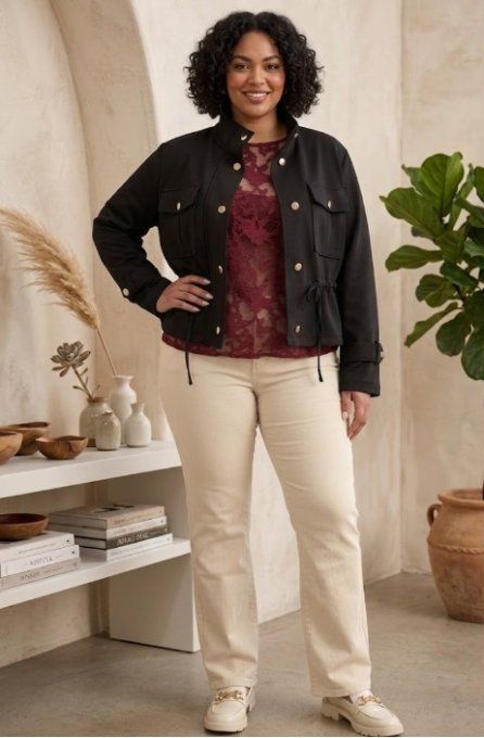 Veste Structurée Noire & Boutons Dorés